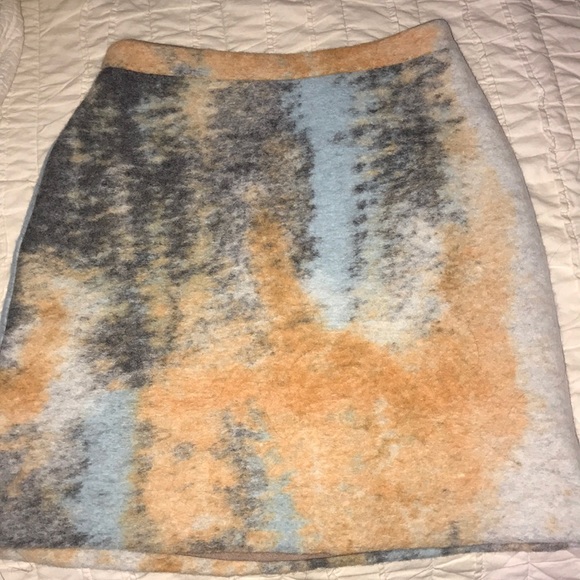 Paper Crown skirt - Picture 2 of 2